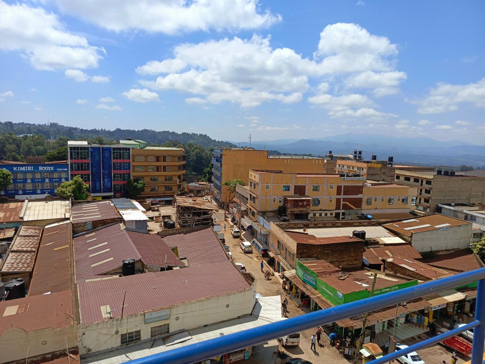 Meru Paramount Exterior foto